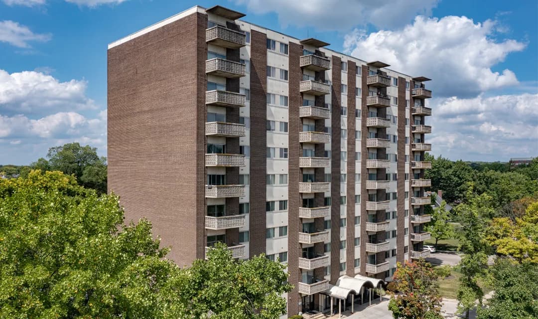 Park Layne Apartments building exterior in Grafton Hill, Dayton Ohio